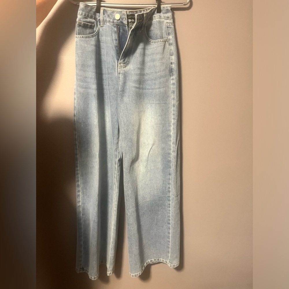 BRAND NEW wide leg jeans